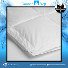 Carica l'immagine nel visualizzatore di Gallery, Piumino letto in piuma D400 Daunenstep