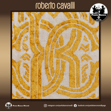 Carica l&#39;immagine nel visualizzatore di Gallery, ROBERTO CAVALLI HOME | LOGO GOLD Set asciugamani in spugna per bagno
